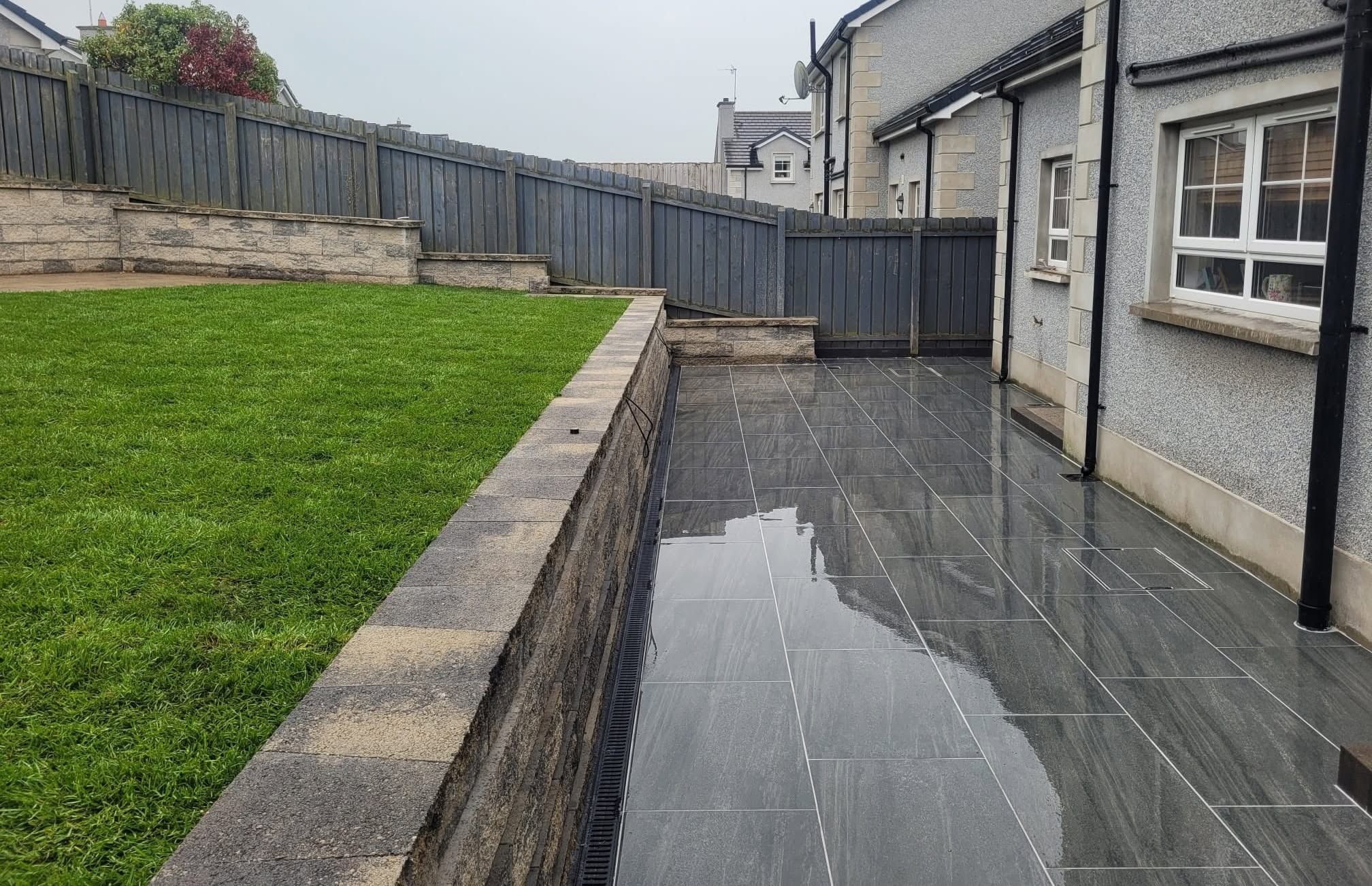 Retaining garden wall to back garden patio area at the back of family home